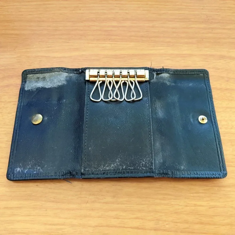 Louis Vuitton Epi Key Holder/Wallet #905💥PRICE DROP💥